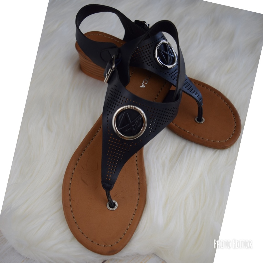 NEW! Nautica T-strap sandals